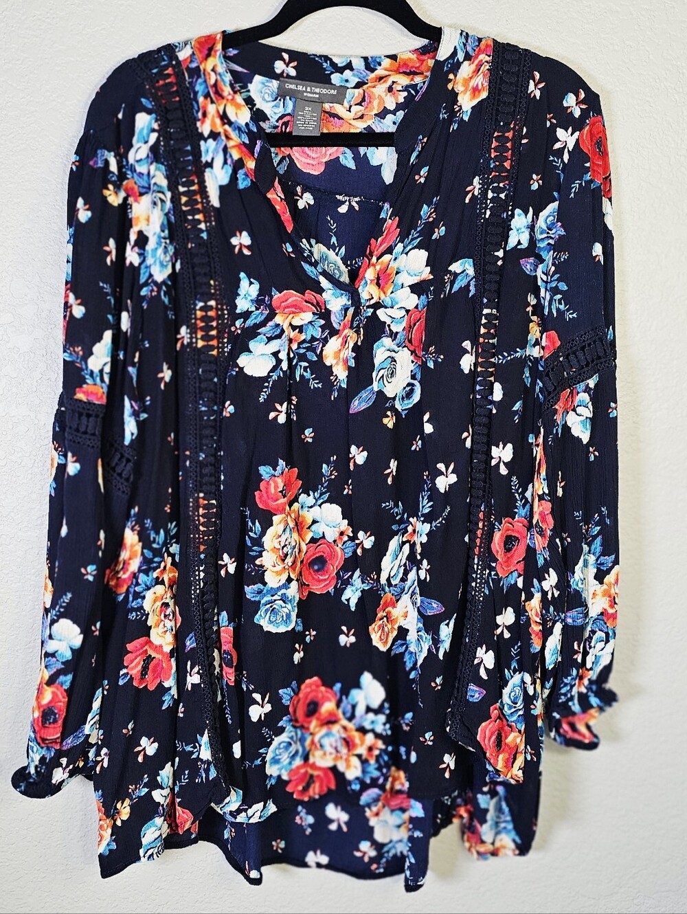 Chelsea & Theodore Plus Size 3X Navy Floral Crochet Trim Blouse